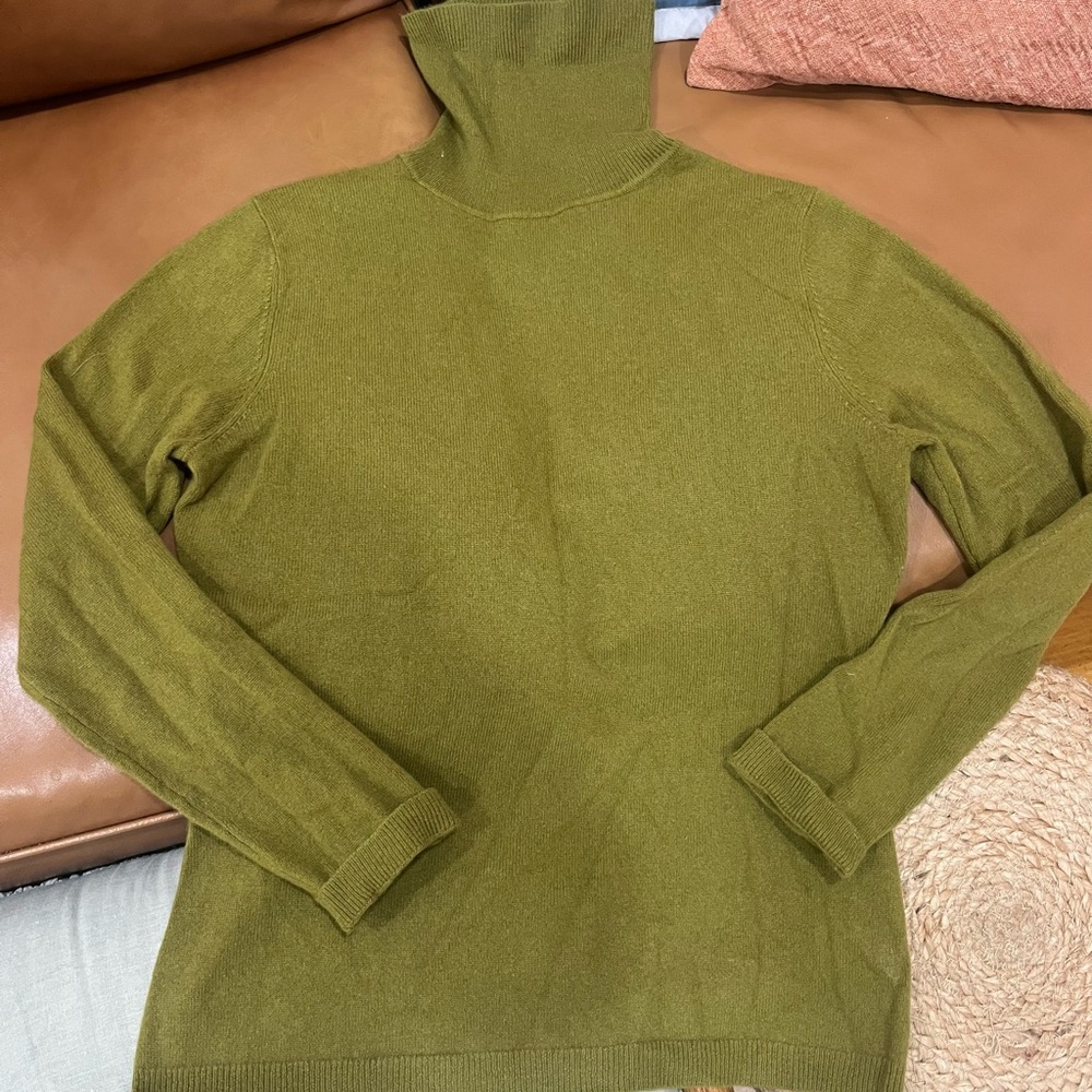 Garnet Hill Cashmere Sweater